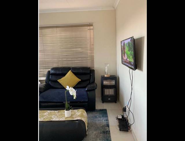 2 BEDROOM HOUSE FOR SALE IN SOSHANGUVE EAST